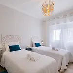 Btheguest * Ponta Delgada